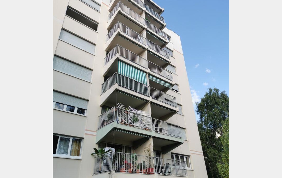 Annonces CHAPONOST : Appartement | SAINTE-FOY-LES-LYON (69110) | 61 m2 | 189 000 € 