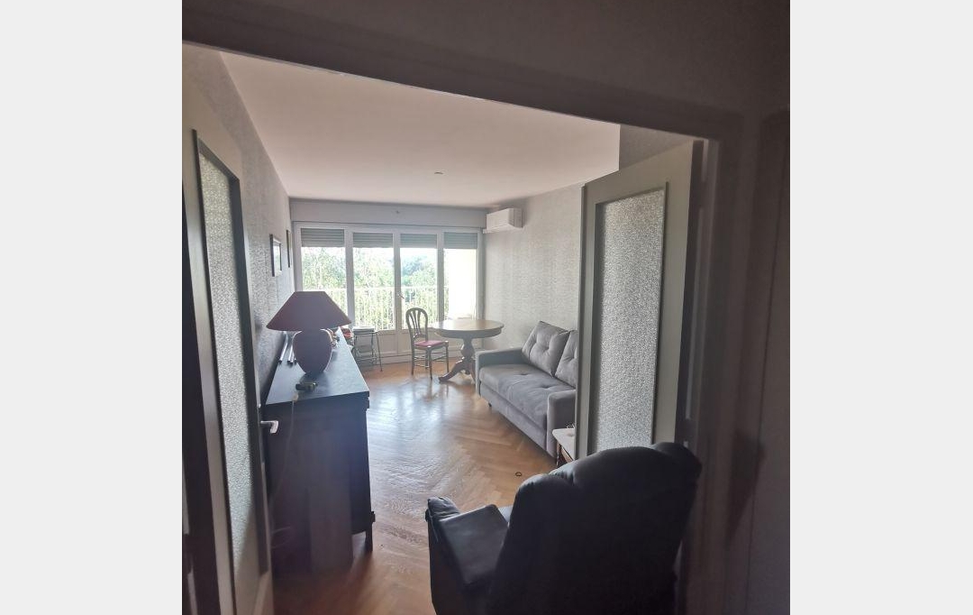 Annonces CHAPONOST : Apartment | SAINTE-FOY-LES-LYON (69110) | 61 m2 | 189 000 € 