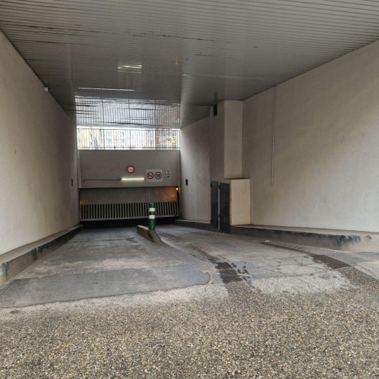  Annonces CHAPONOST : Garage / Parking | VILLEURBANNE (69100) | 13 m2 | 21 000 € 