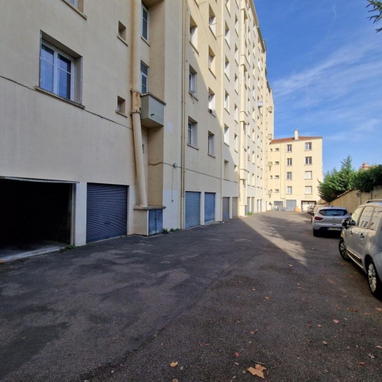  Annonces CHAPONOST : Garage / Parking | LYON (69003) | 10 m2 | 16 000 € 